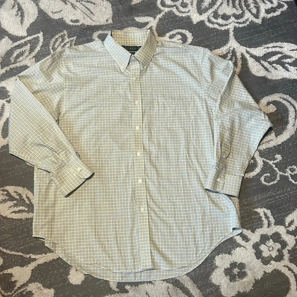 Ralph Lauren button front shirt. Like new. Size 18 classic fit. No iron. - Picture 1 of 4